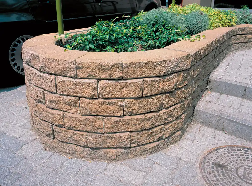 KK Kavics Beton, Lisszabon támfal, 20x15,3/23,1 cm, homok Csak ma