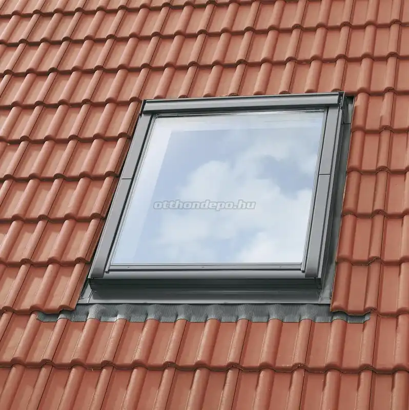 Azonnali szállítás Velux, Beépítőkészlet, EDW UK08 2000 ENERGY, 134x140 cm