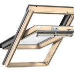 Gyors szállítás Velux, Tetőtéri ablak, GGL UK10 3070, 2-rétegű üveg, lakkozott fa, 134x160 cm