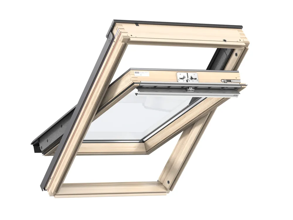 Velux, Tetőtéri ablak, GLL FK04 1064, 3-rétegű üveg, lakkozott fa, 66x98 cm Biztonságos fizetés