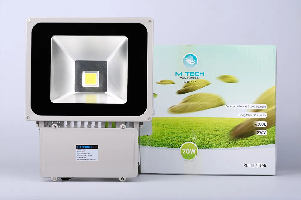 Azonnali szállítás M-Tech 70W 6300lm, 230V, IP65, 6500K, hideg fehér reflektor MTL717M-tech